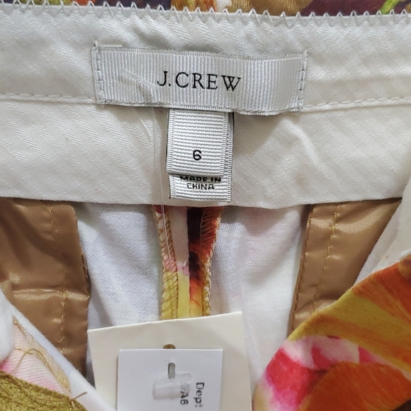 🆕 J. CREW - NWT FLORAL SHORTS - Picture 5 of 10